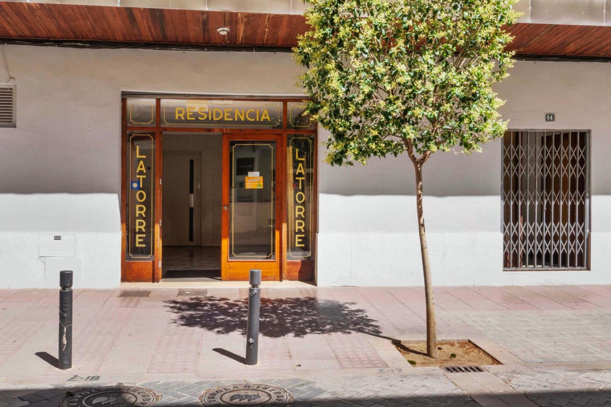 Hostal La Torre เบนิสกัสซิม ภายนอก รูปภาพ