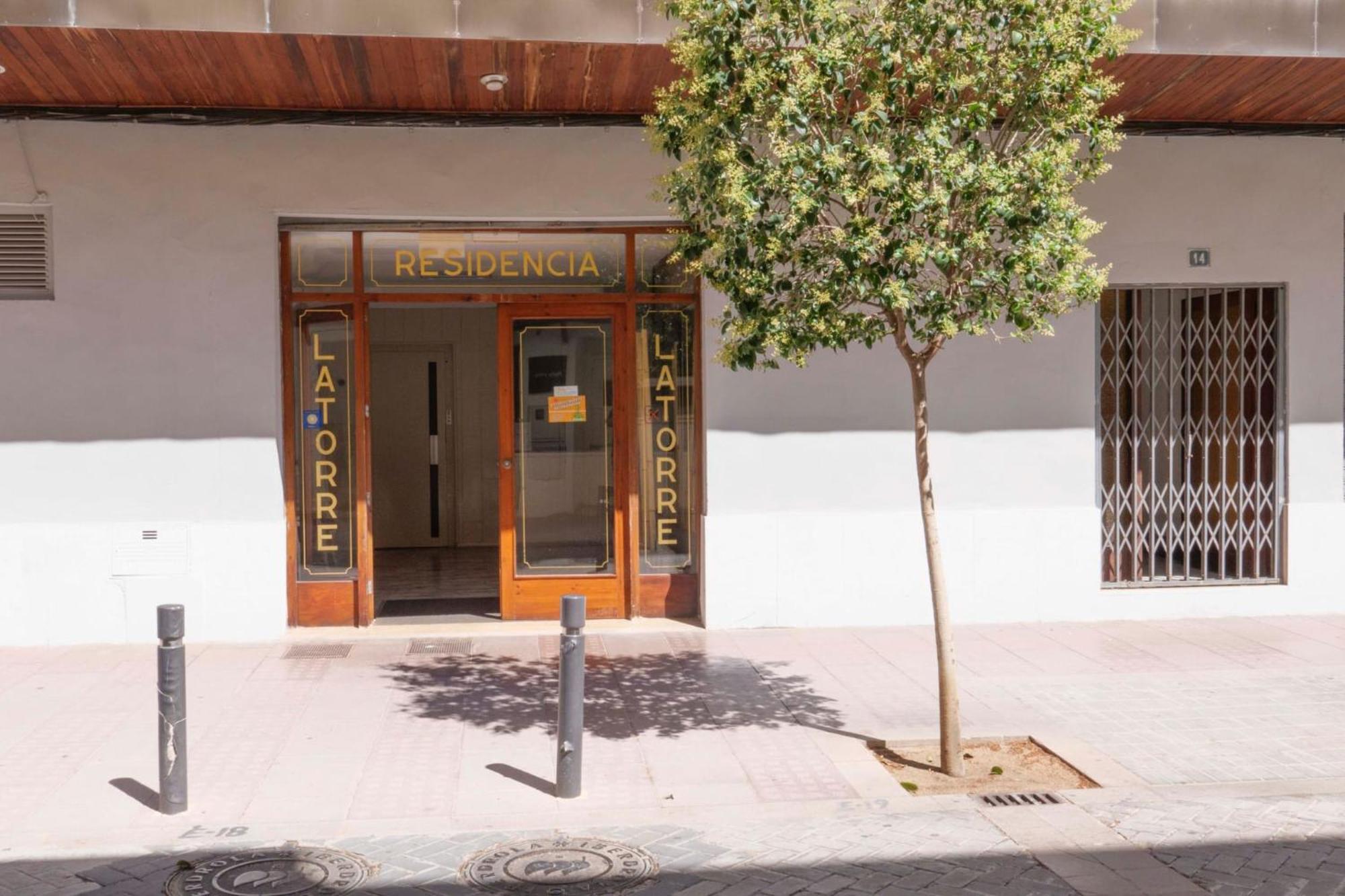 Hostal La Torre เบนิสกัสซิม ภายนอก รูปภาพ