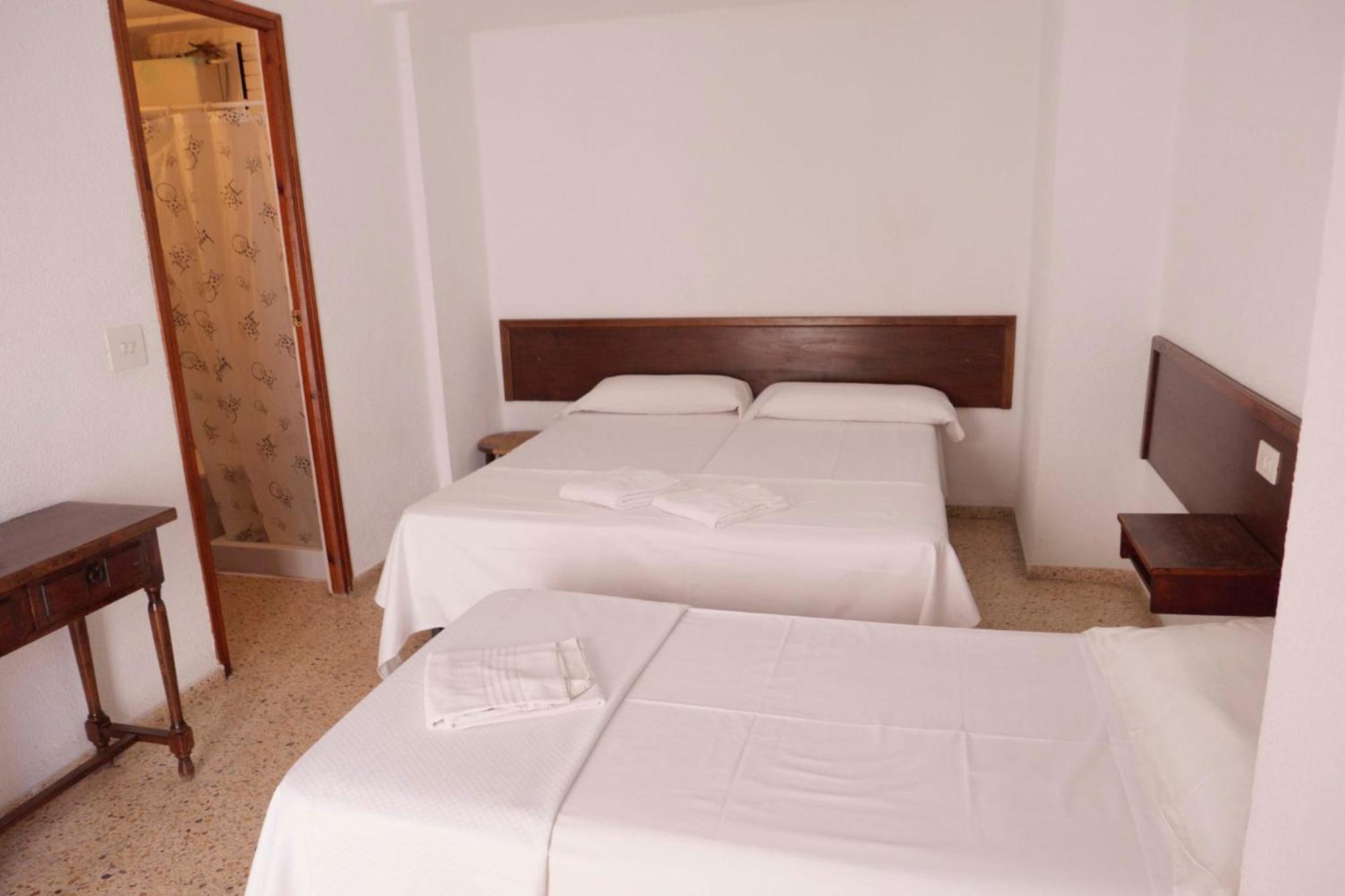 Hostal La Torre เบนิสกัสซิม ภายนอก รูปภาพ